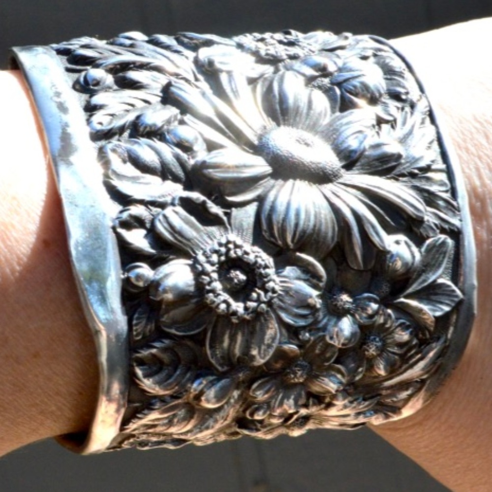 Victorian Floral Rare Antique Sterling Silver Cuff - Picture 1 of 8